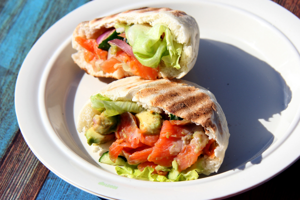 ロミロミサーモンサンド